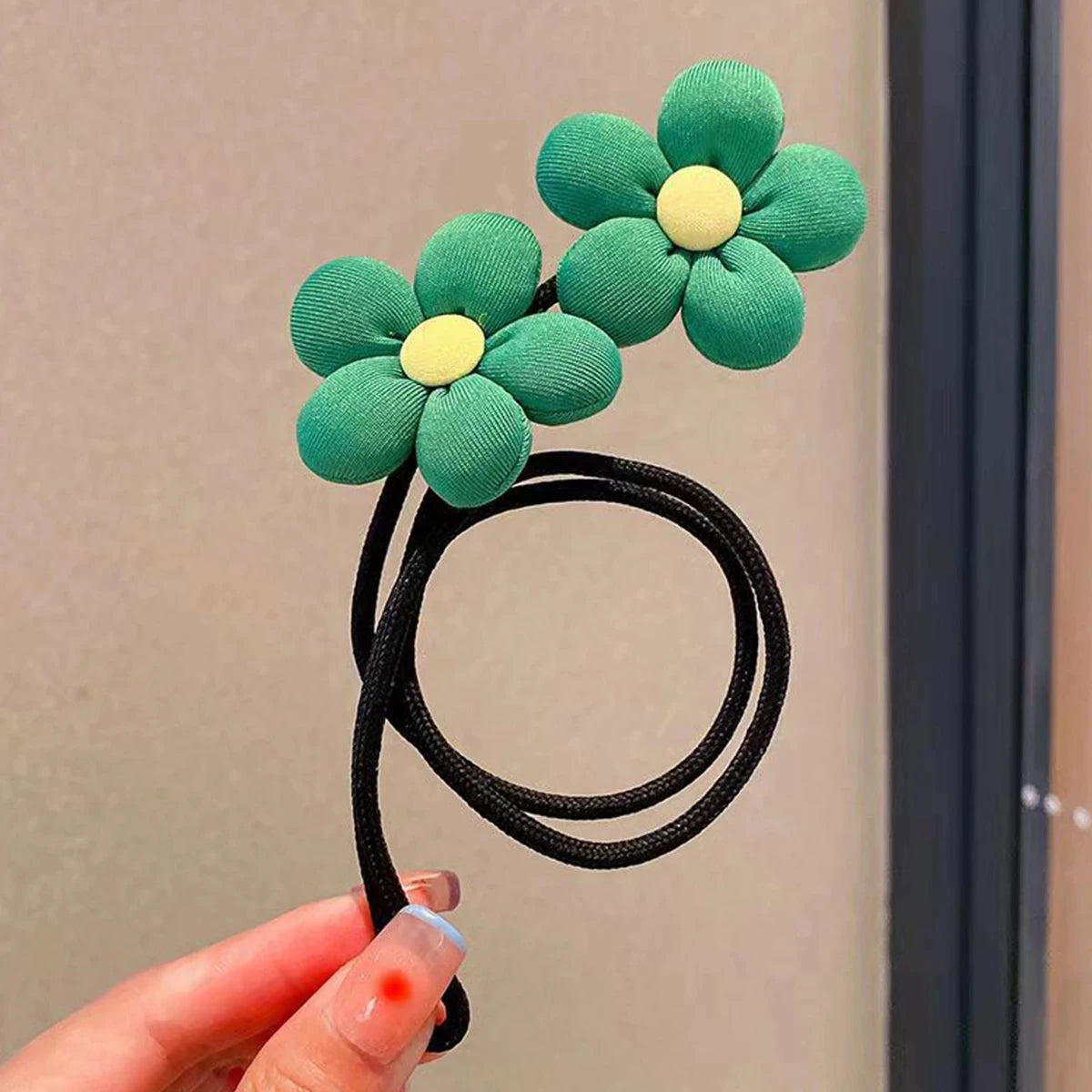 Fashion Cute Flowers Hairband - Image 6